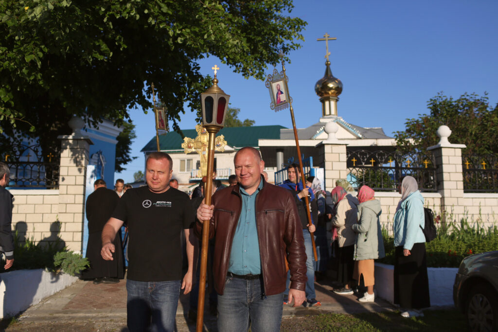 Крестный ход в деревню Огородня